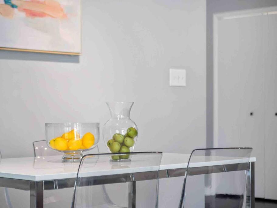 Lovely 2bdrm 2bath Thorton Park With Secure Parking Appartement