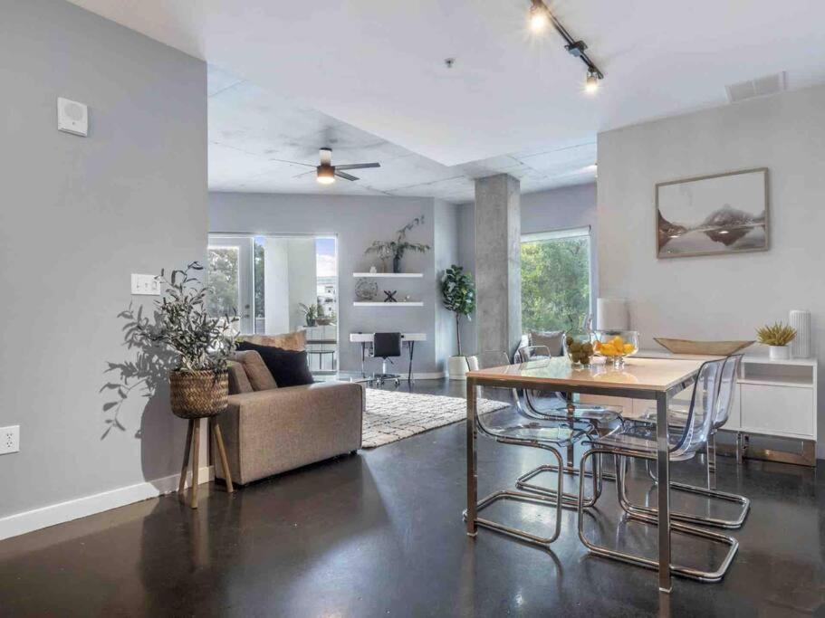 Appartement Lovely 2bdrm 2bath Thorton Park With Secure Parking